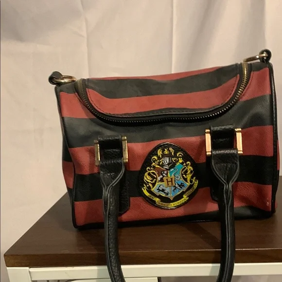 Warner Bros. Harry Potter Hogwarts Striped Mini Bag in Red and Black - Picture 2 of 13